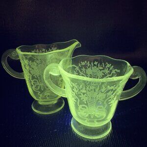 Fostoria Corsage Clear Glass Creamer And Sugar Bowl Set Etched Manganese 365nm